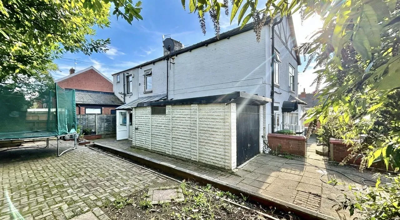 Limeside Road, Oldham, OL8, photo 13