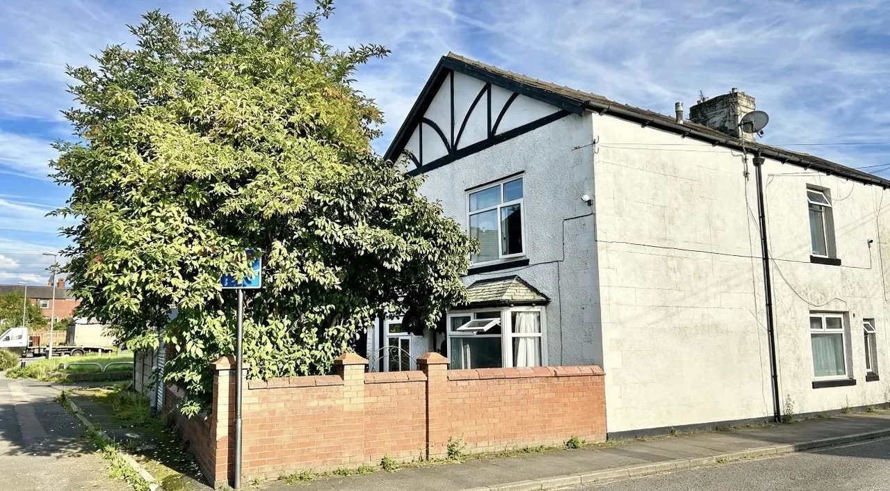 Limeside Road, Oldham, OL8, photo 15