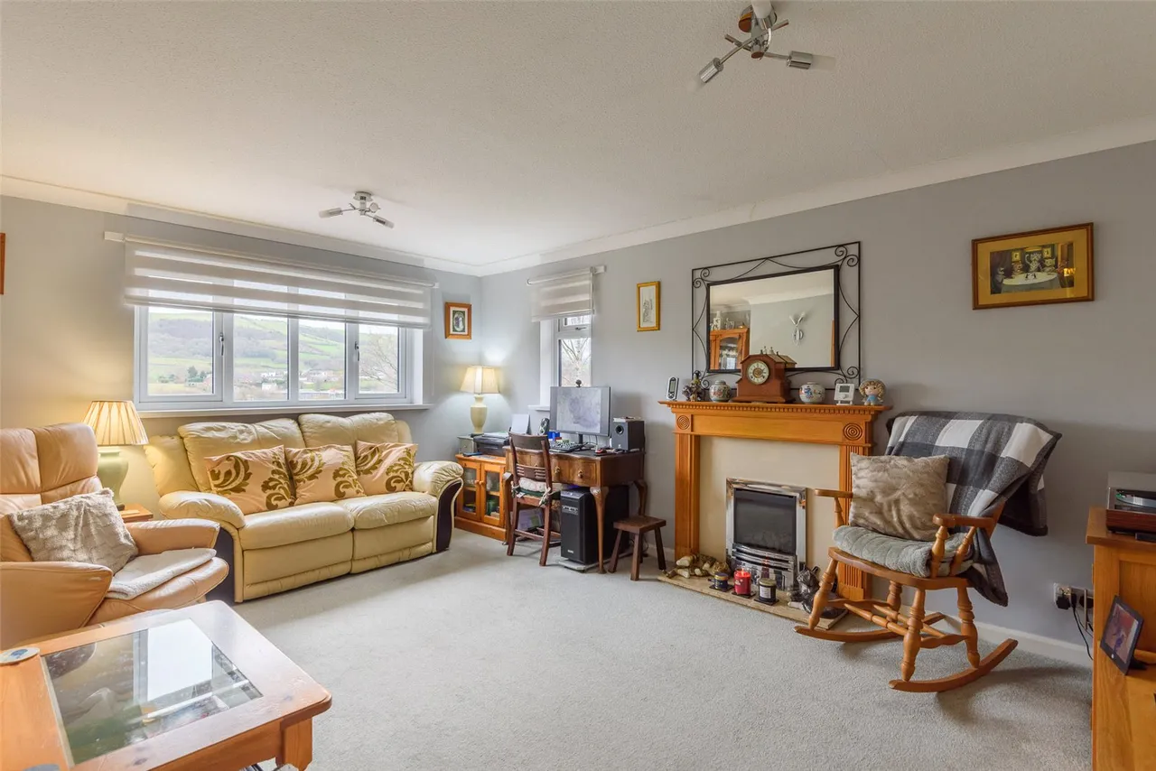 Hillside Avenue, Newtown, Powys, SY16 2PS, photo 5