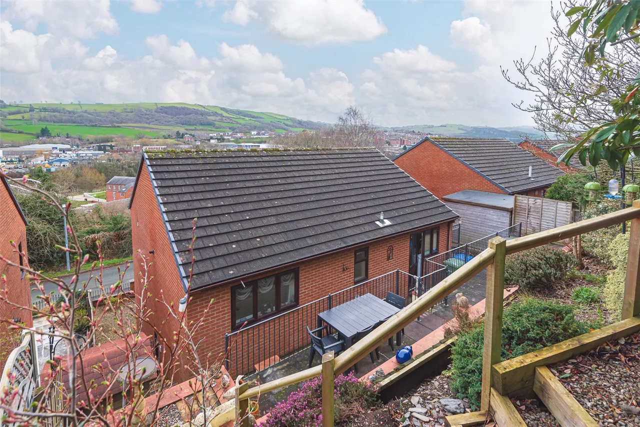 Hillside Avenue, Newtown, Powys, SY16 2PS, photo 22