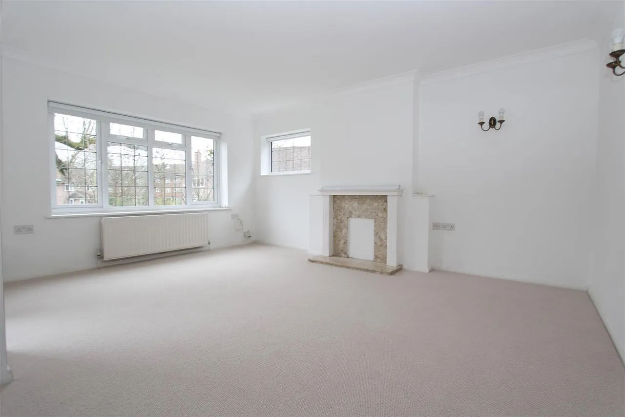 The Glen, Northwood, HA6 2UR, photo 2
