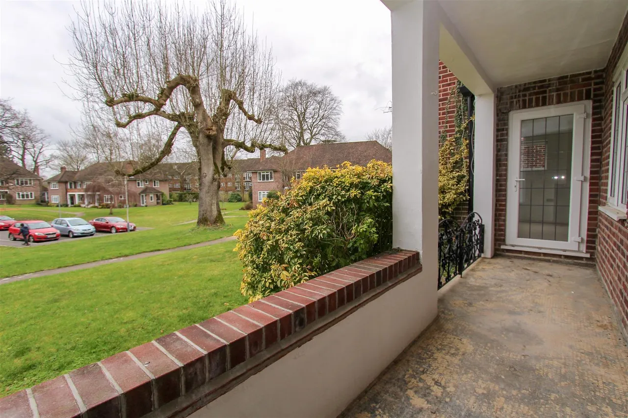 The Glen, Northwood, HA6 2UR, photo 10