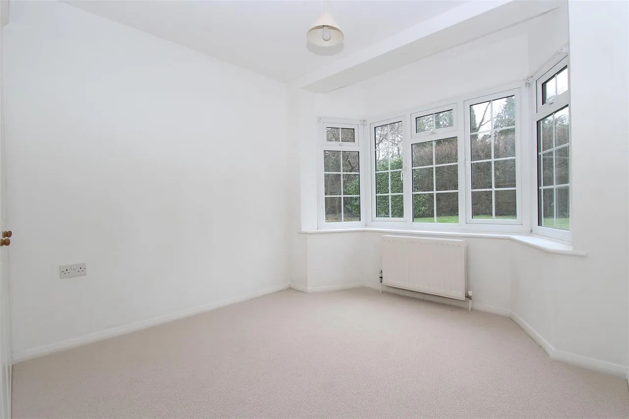 The Glen, Northwood, HA6 2UR, photo 6
