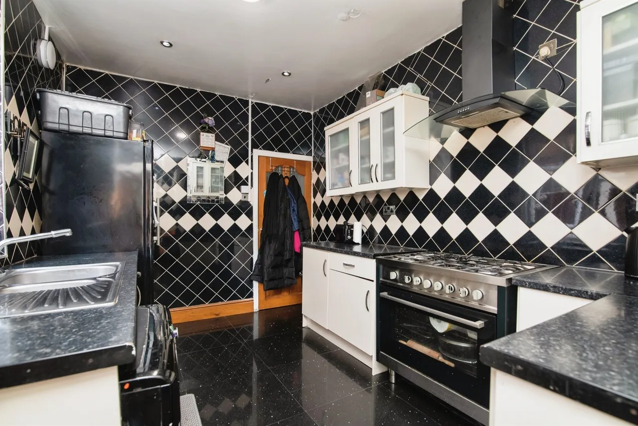 Bearwood Road, Smethwick, B66, photo 4