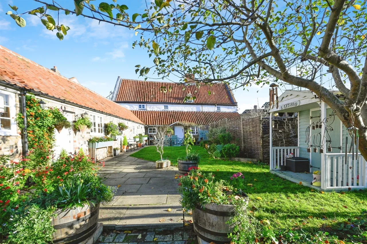 4 bed house for sale — Anchor Lane, Lakenheath, Brandon