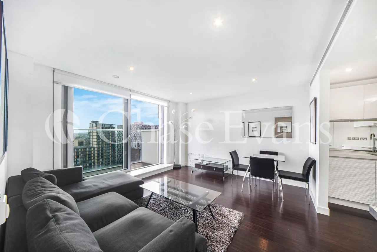 1 bed flat for sale, Pan Peninsula Square, Canary Wharf, E14