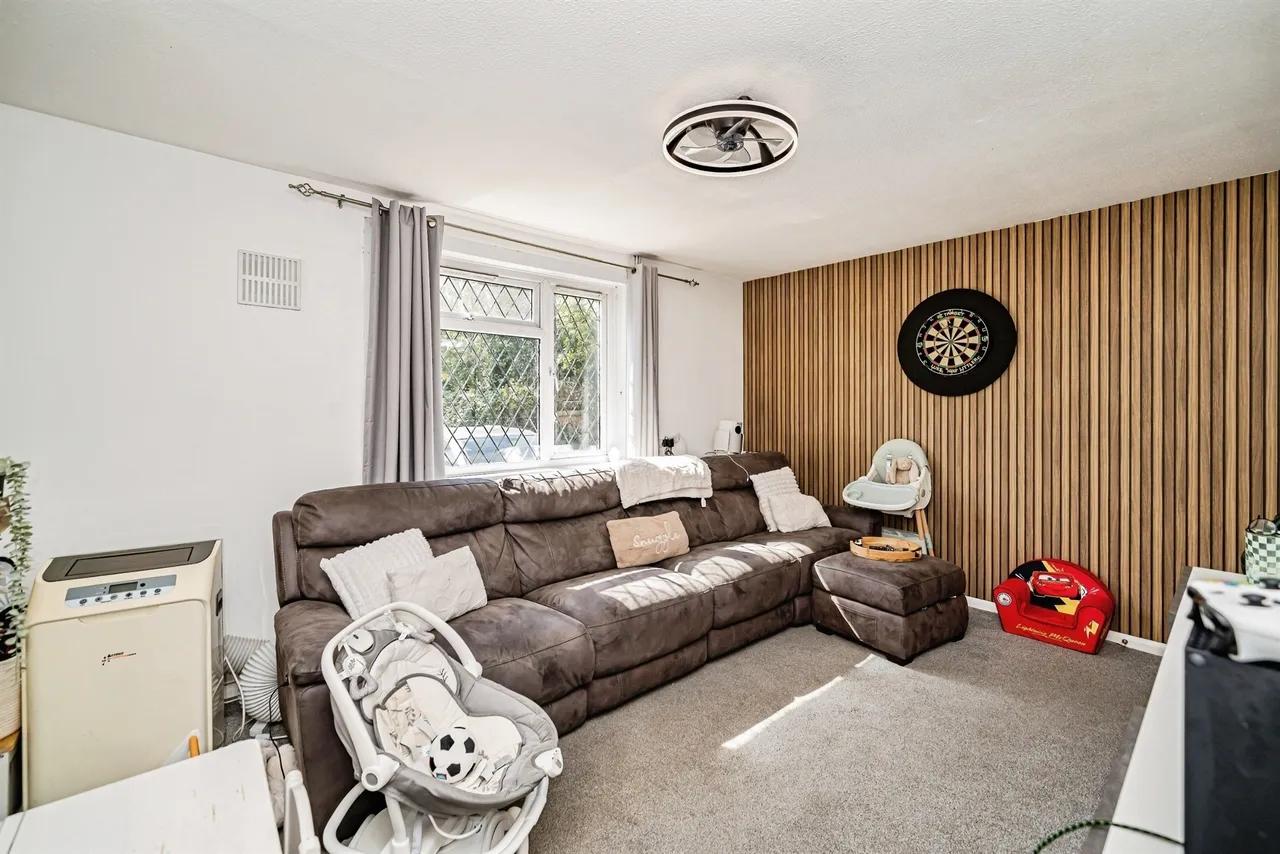 Mill Way, Aylesbury, photo 5