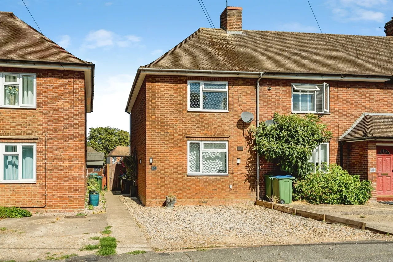 2 bed house for sale — Mill Way, Aylesbury