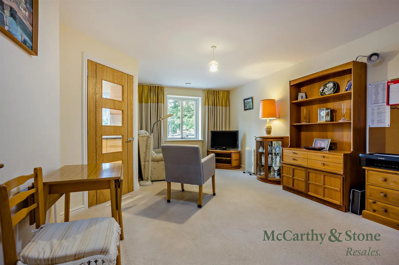 Salisbury Street, Amesbury, SP4, photo 2
