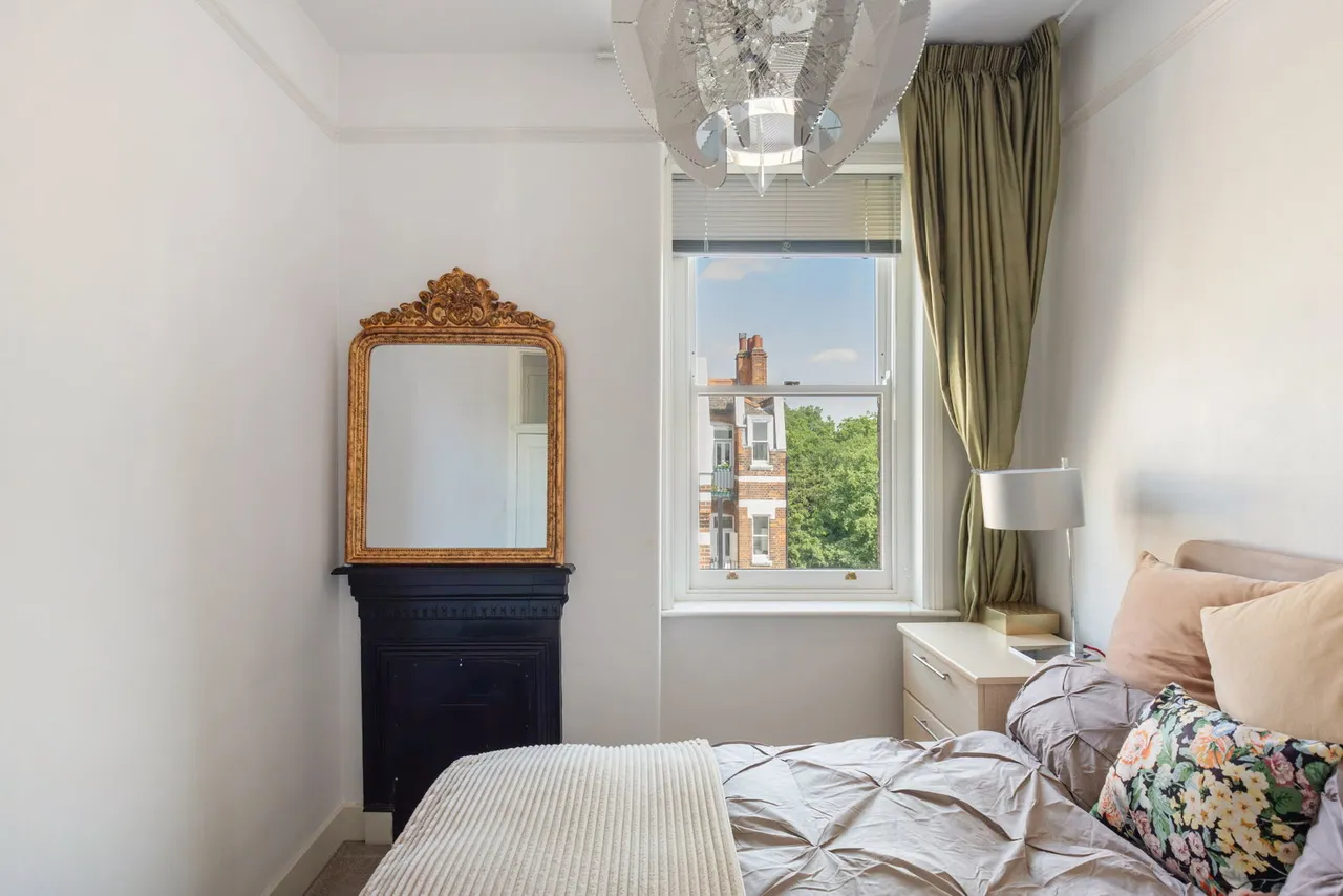 Albert Palace Mansions, Battersea Park SW11, photo 7