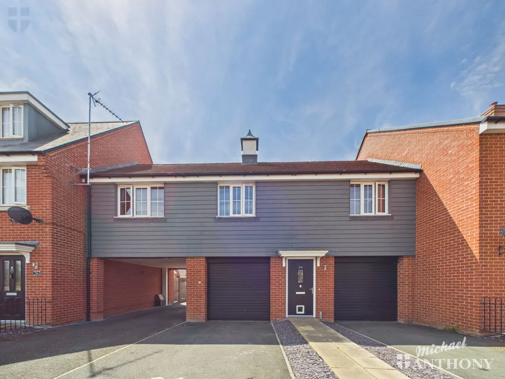 2 bed house for sale — Comet Way, Aylesbury, HP18 1AJ