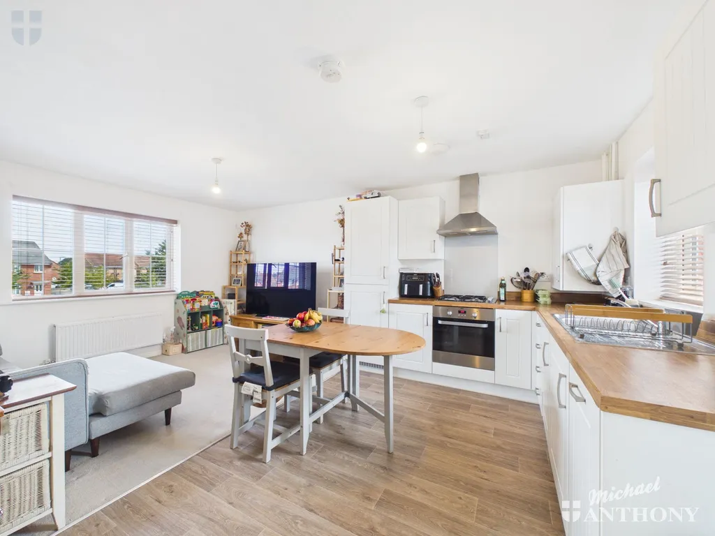 Comet Way, Aylesbury, HP18 1AJ, photo 3