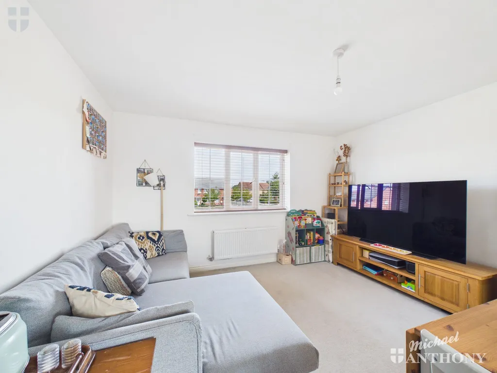 Comet Way, Aylesbury, HP18 1AJ, photo 2