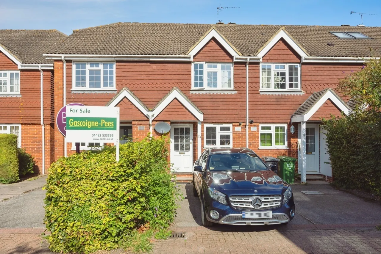 2 bed house for sale, Chesham Road, Guildford, GU1