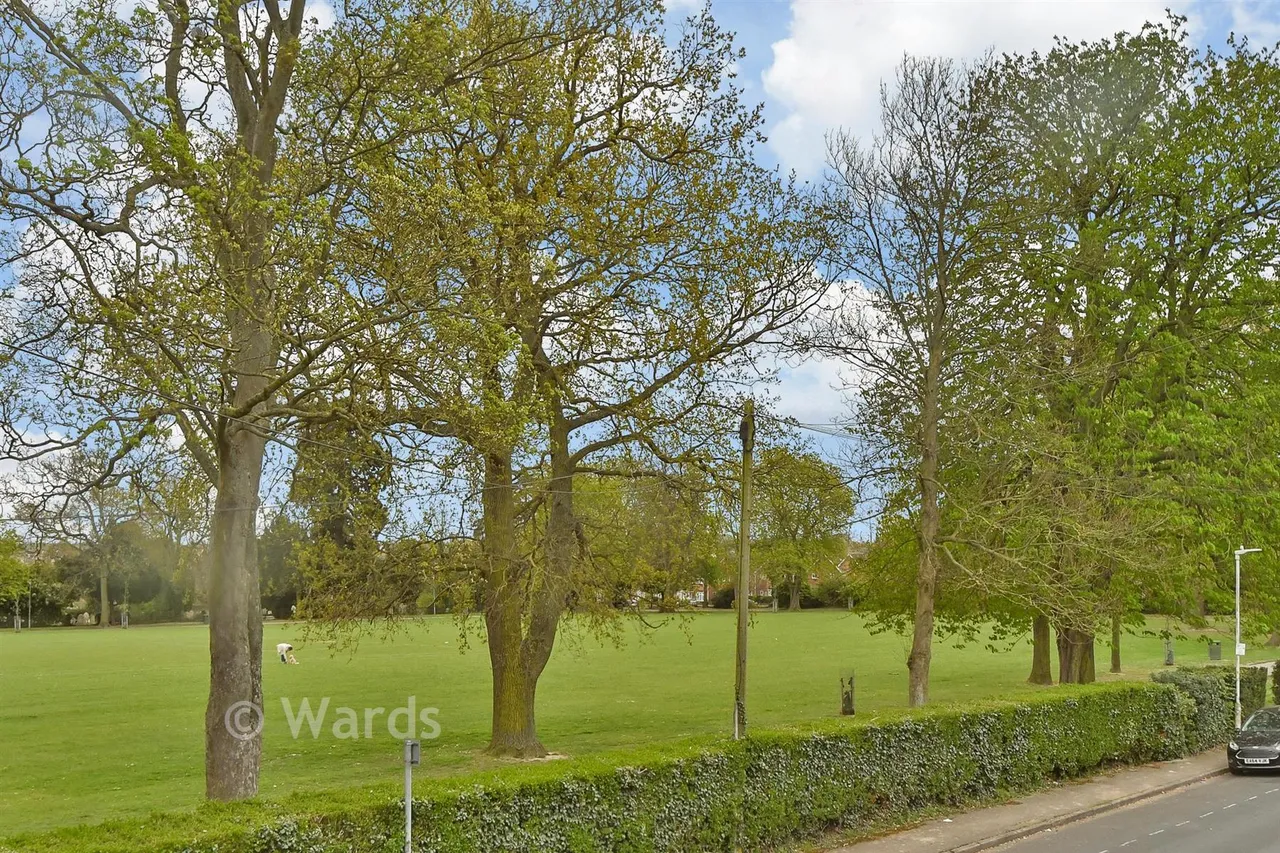 Albany Road, Sittingbourne, ME10, photo 12