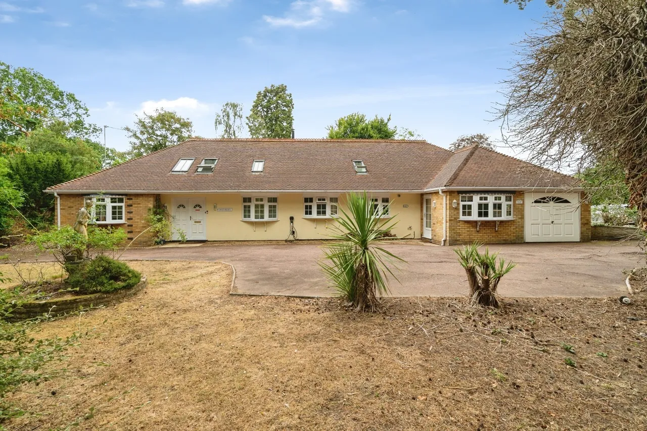 Charles Close, Wroxham, Norwich, Norfolk, NR12, photo 24