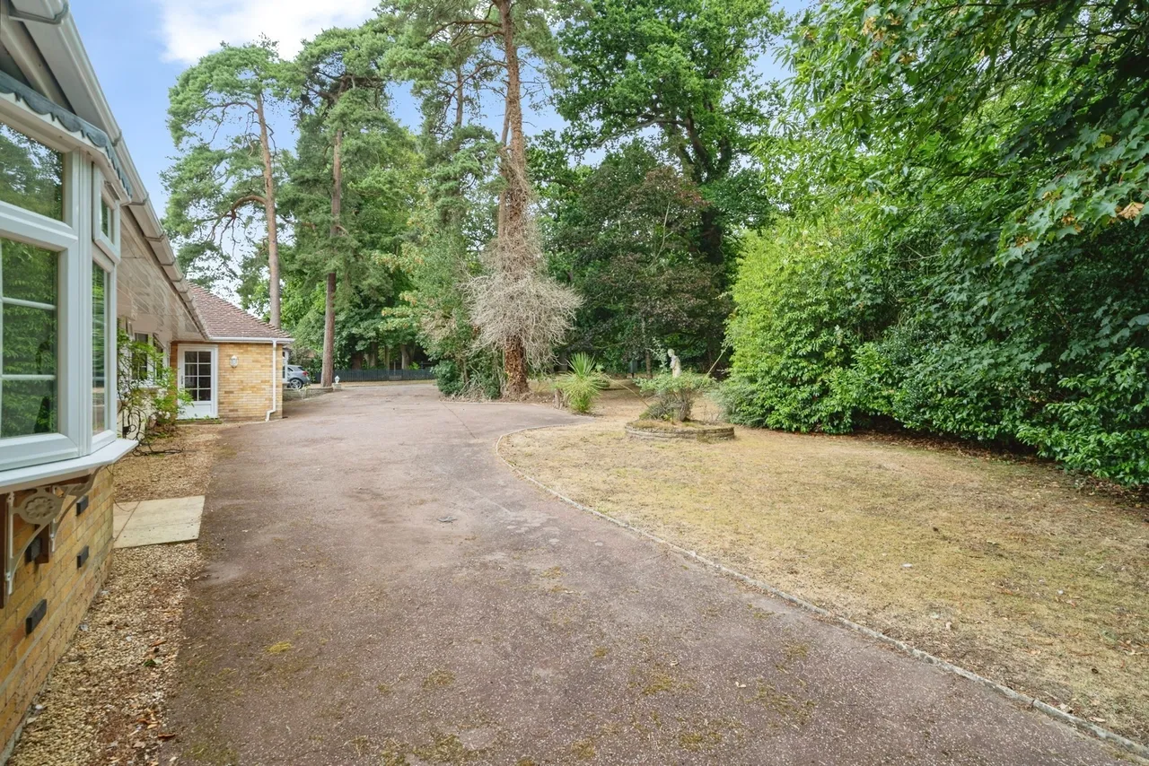 Charles Close, Wroxham, Norwich, Norfolk, NR12, photo 21
