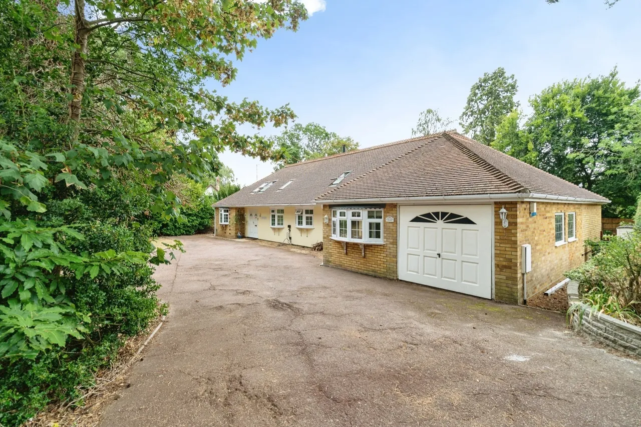 Charles Close, Wroxham, Norwich, Norfolk, NR12, photo 23