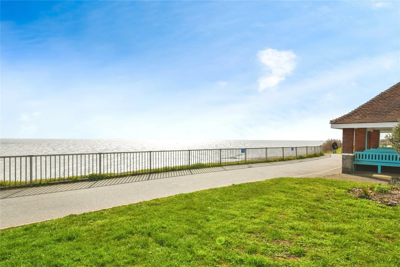Kings Avenue, Holland-on-Sea, Clacton-on-Sea, Essex, CO15, photo 13