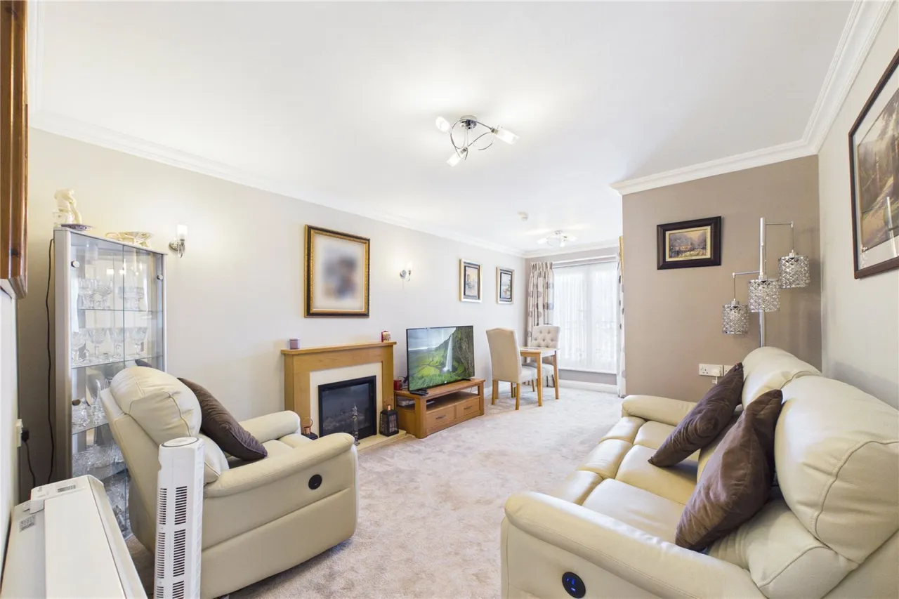 Bath Road, Calcot, RG31, photo 2