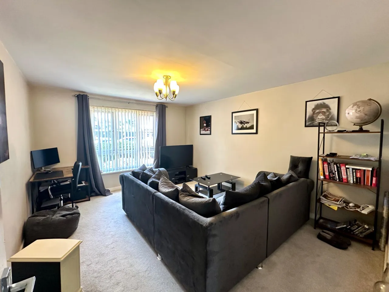 Holyhead Road, Wednesbury, Wednesbury, WS10, photo 2