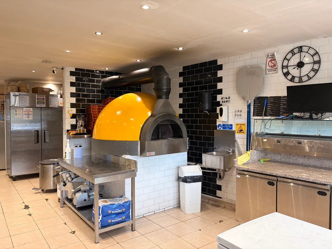 High Street, Watford, WD17, photo 6