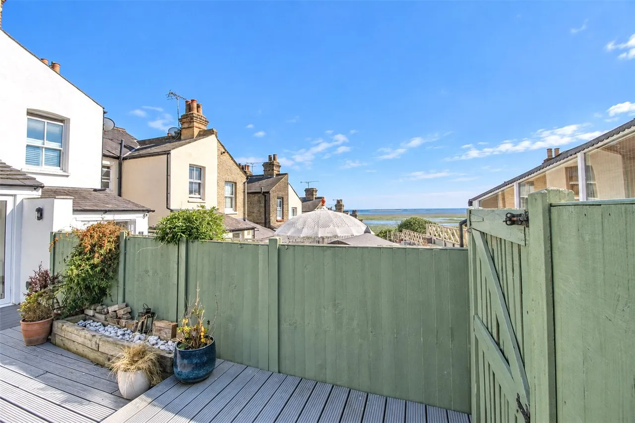 Uttons Avenue, Leigh-on-Sea, Essex, SS9, photo 5