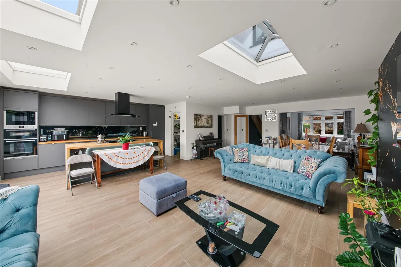 Hercies Road, Hillingdon, photo 6