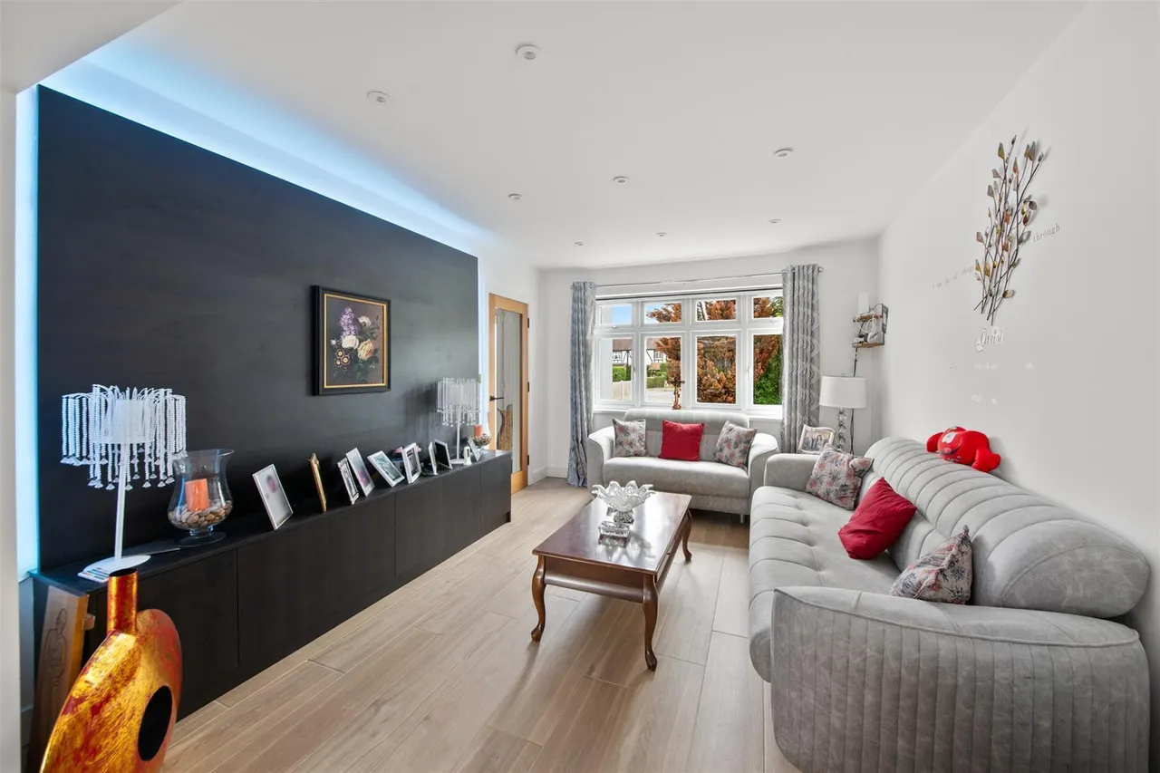 Hercies Road, Hillingdon, photo 8
