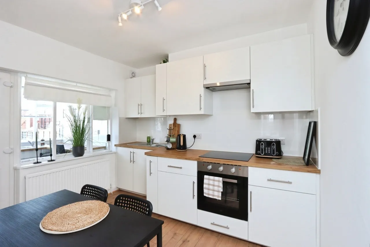3 bed house for sale — Foxwood Avenue, Sheffield, S12