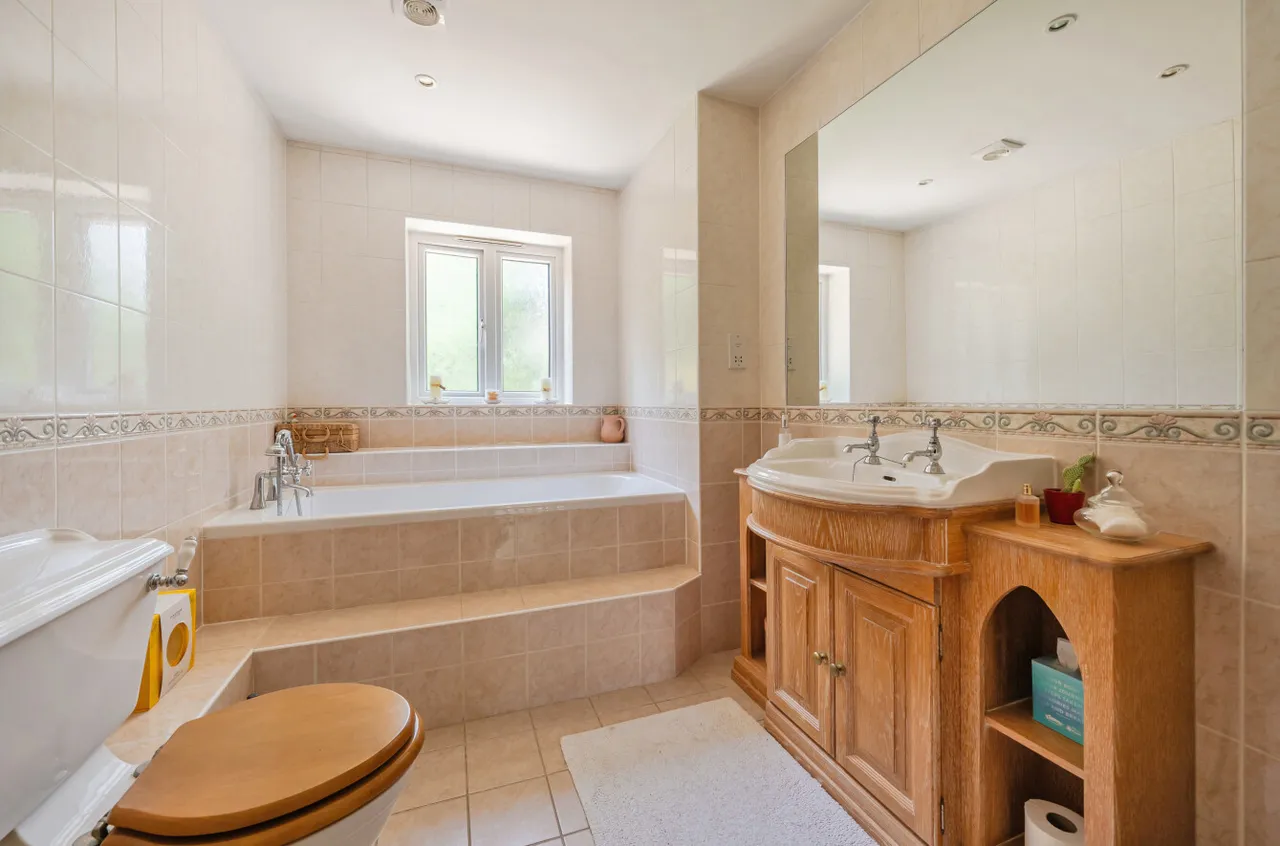 Crawley Hill, Camberley, GU15, photo 30