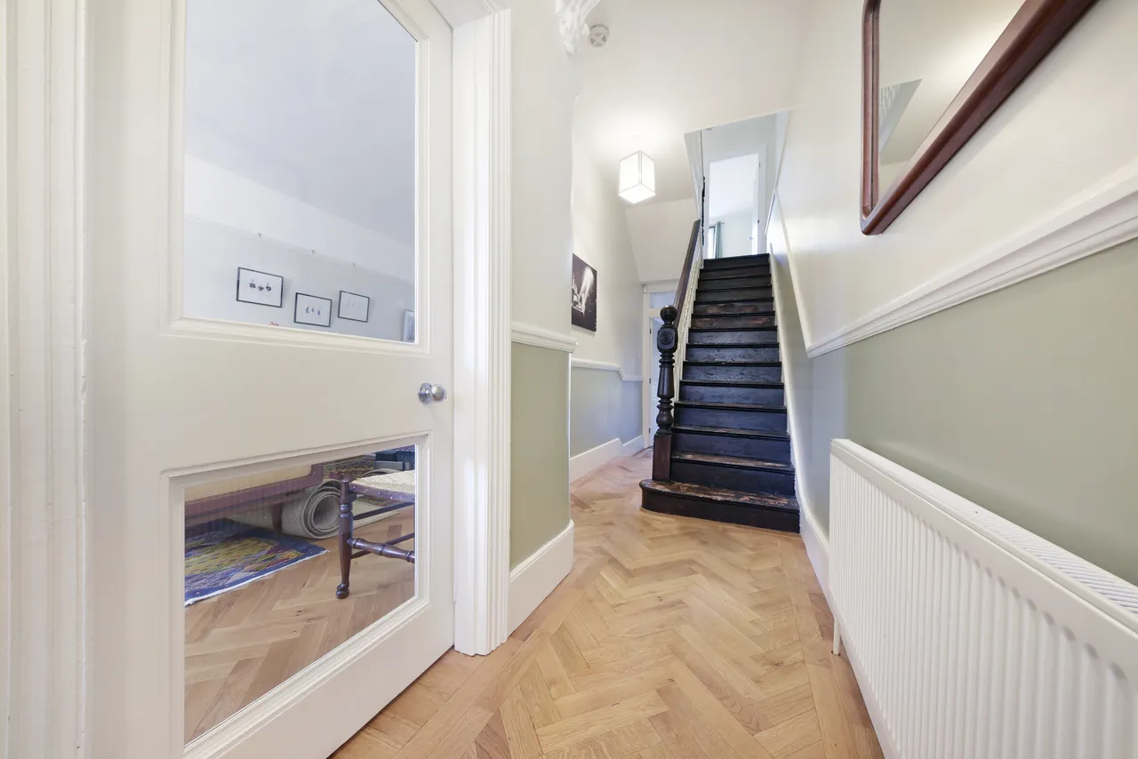 Haydon Park Road, London, SW19, photo 13
