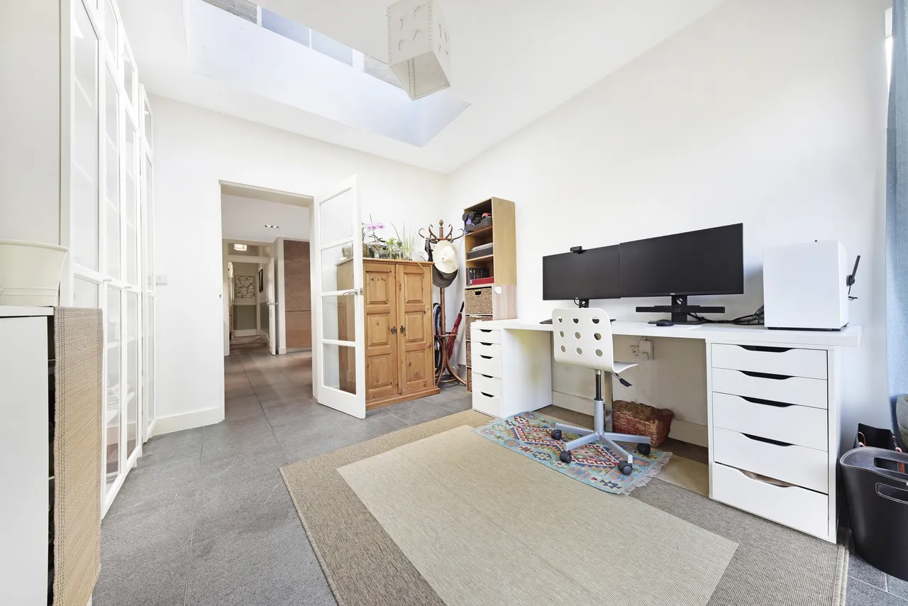 Haydon Park Road, London, SW19, photo 11