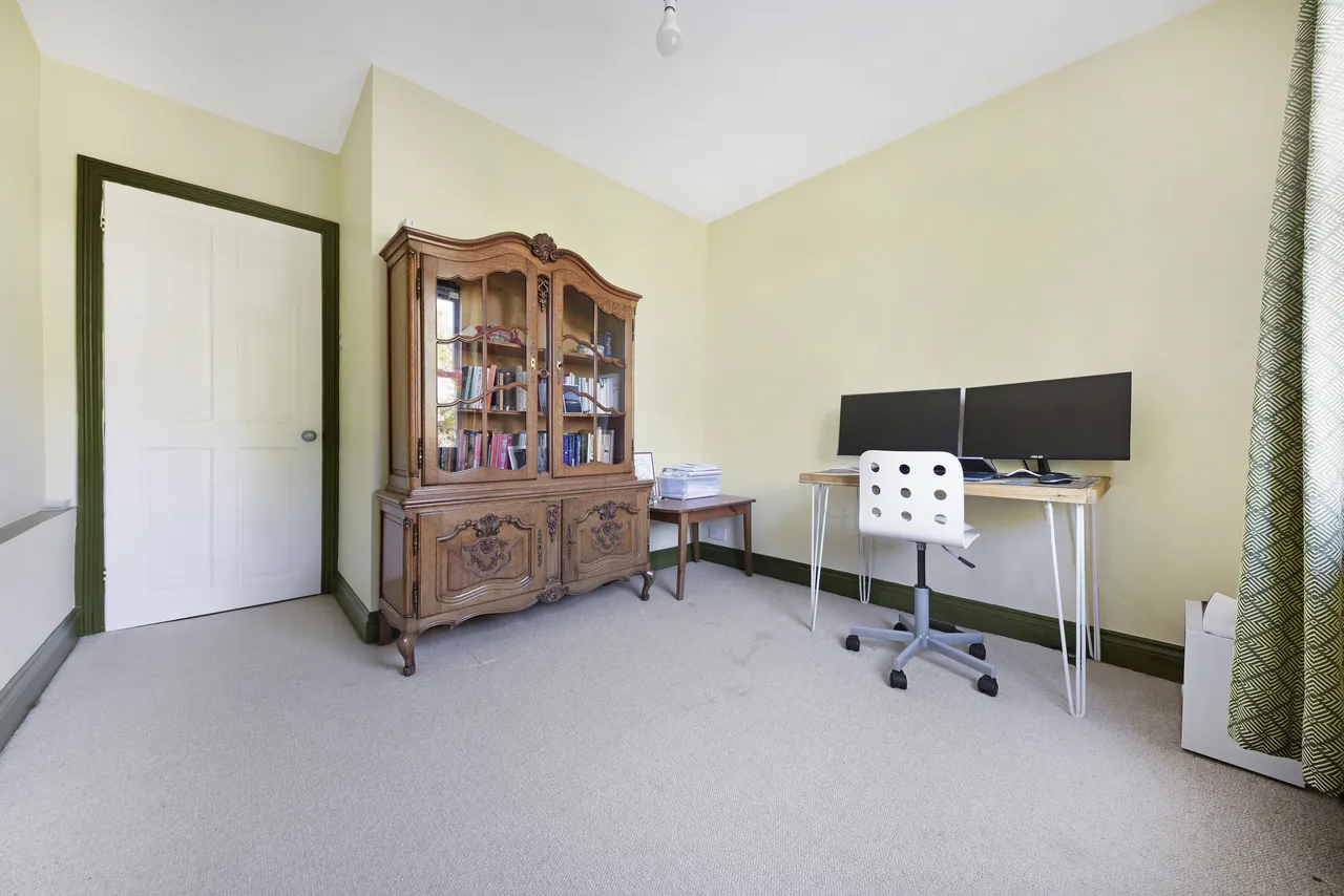 Haydon Park Road, London, SW19, photo 19