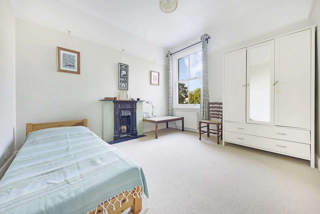 Haydon Park Road, London, SW19, photo 16