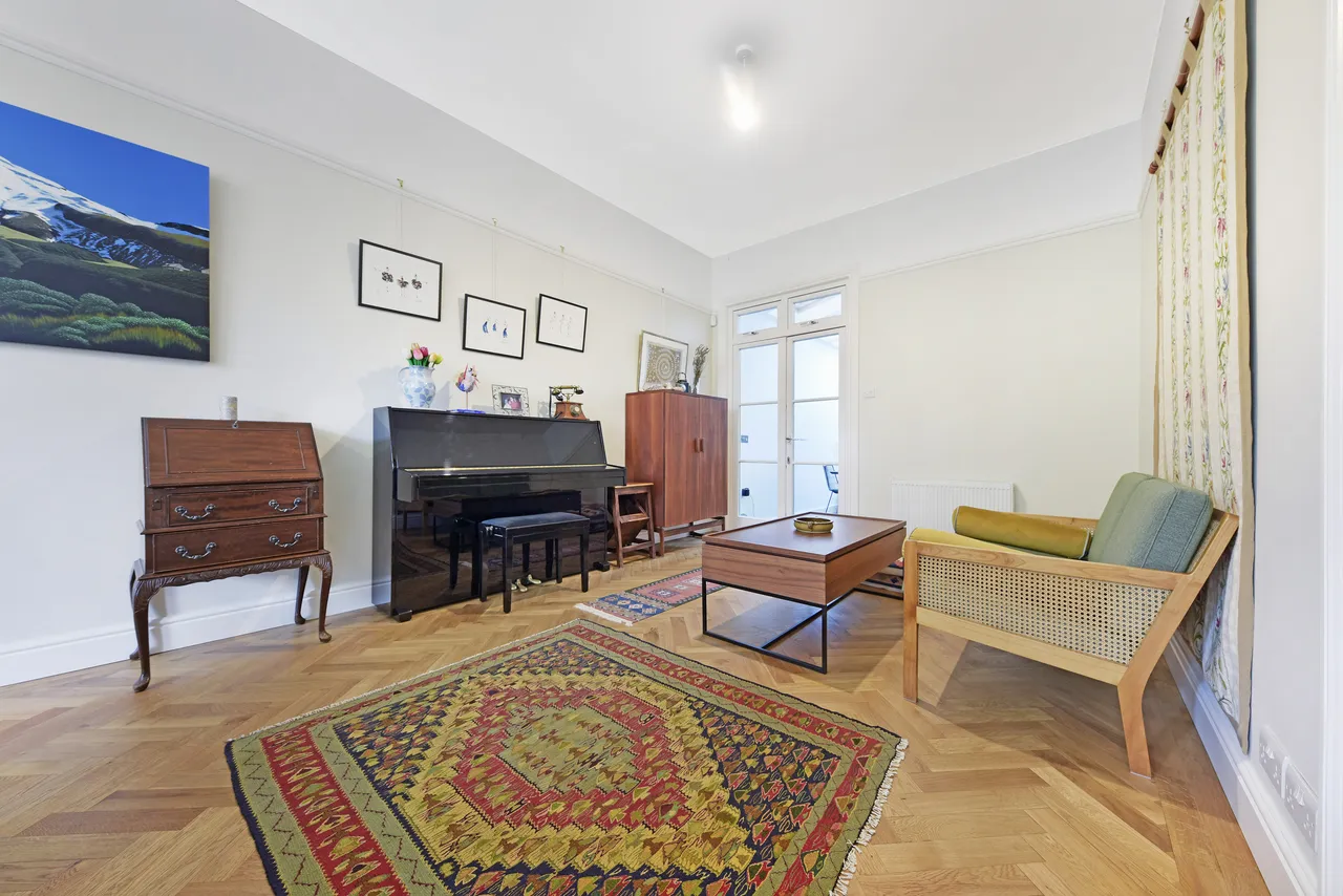 Haydon Park Road, London, SW19, photo 15