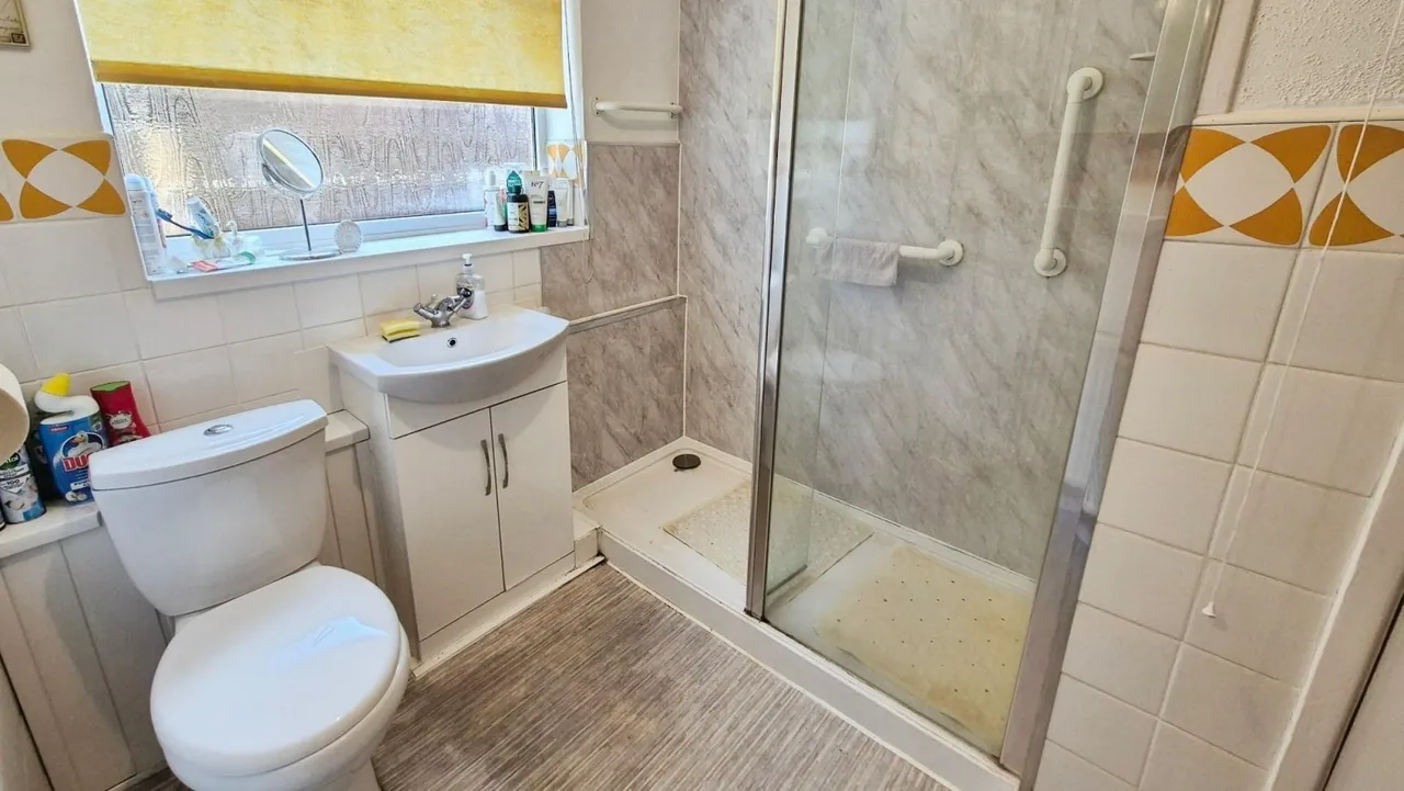 Larkspur Avenue, Burntwood, photo 8