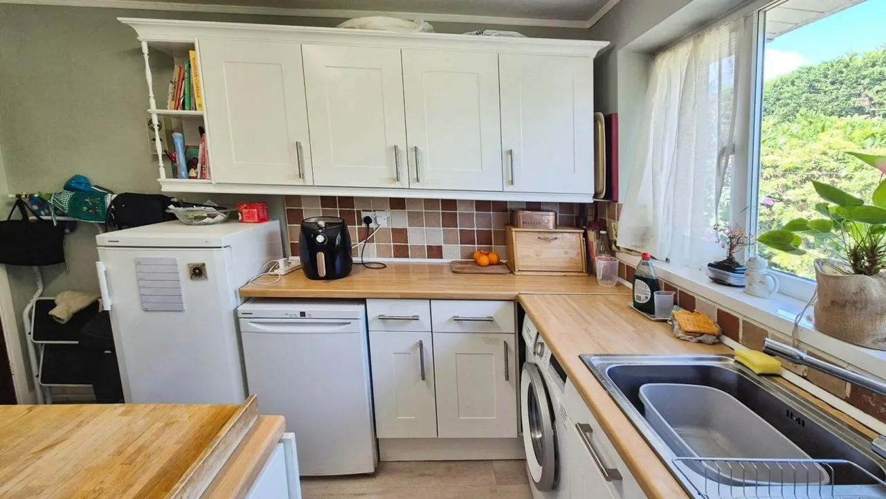 Larkspur Avenue, Burntwood, photo 6