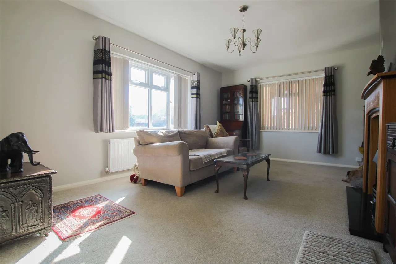 Manderston Road, Newmarket, photo 10