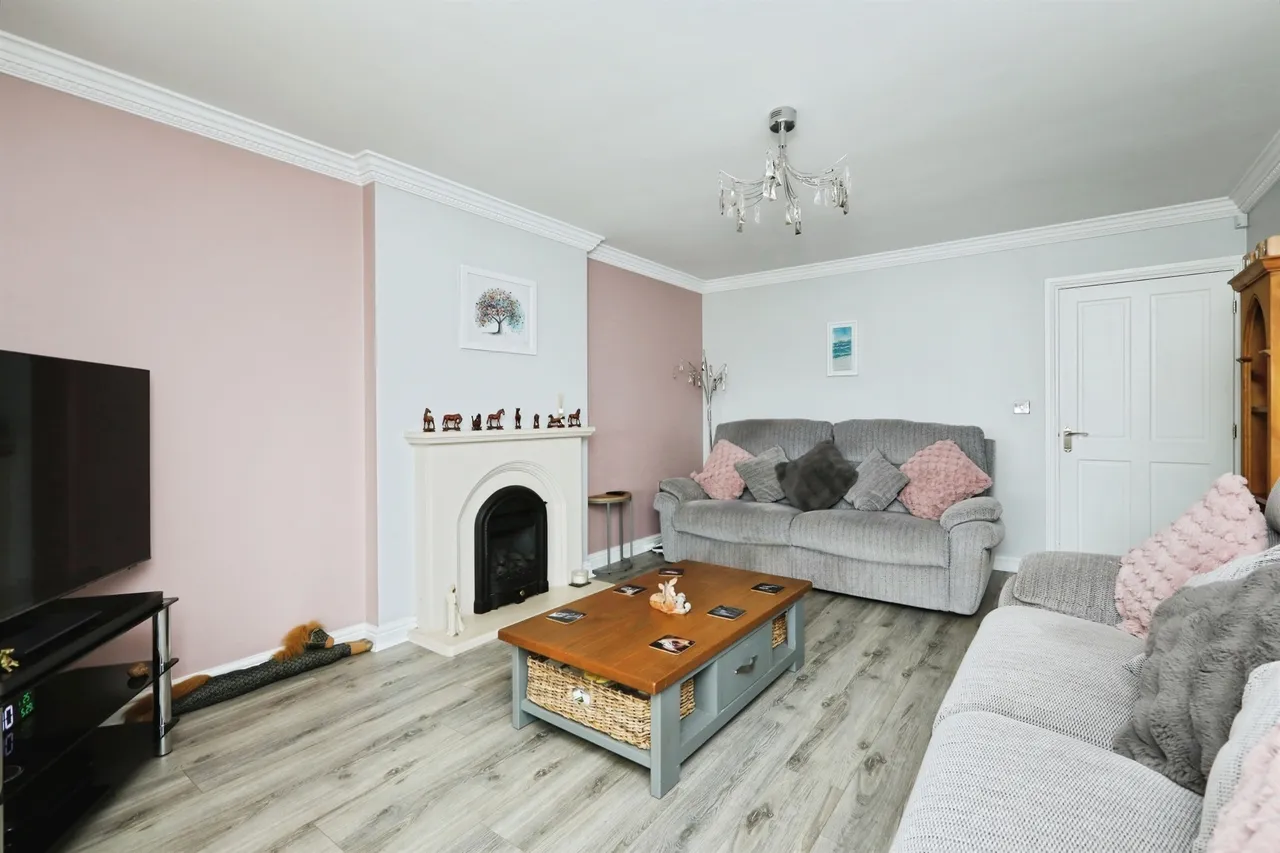 Debdhill Road, Misterton, Doncaster, photo 11
