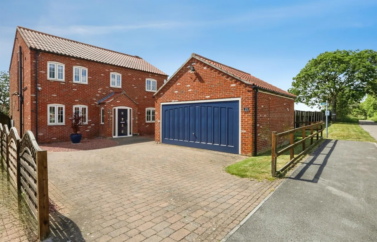 4 bed house for sale — Debdhill Road, Misterton, Doncaster