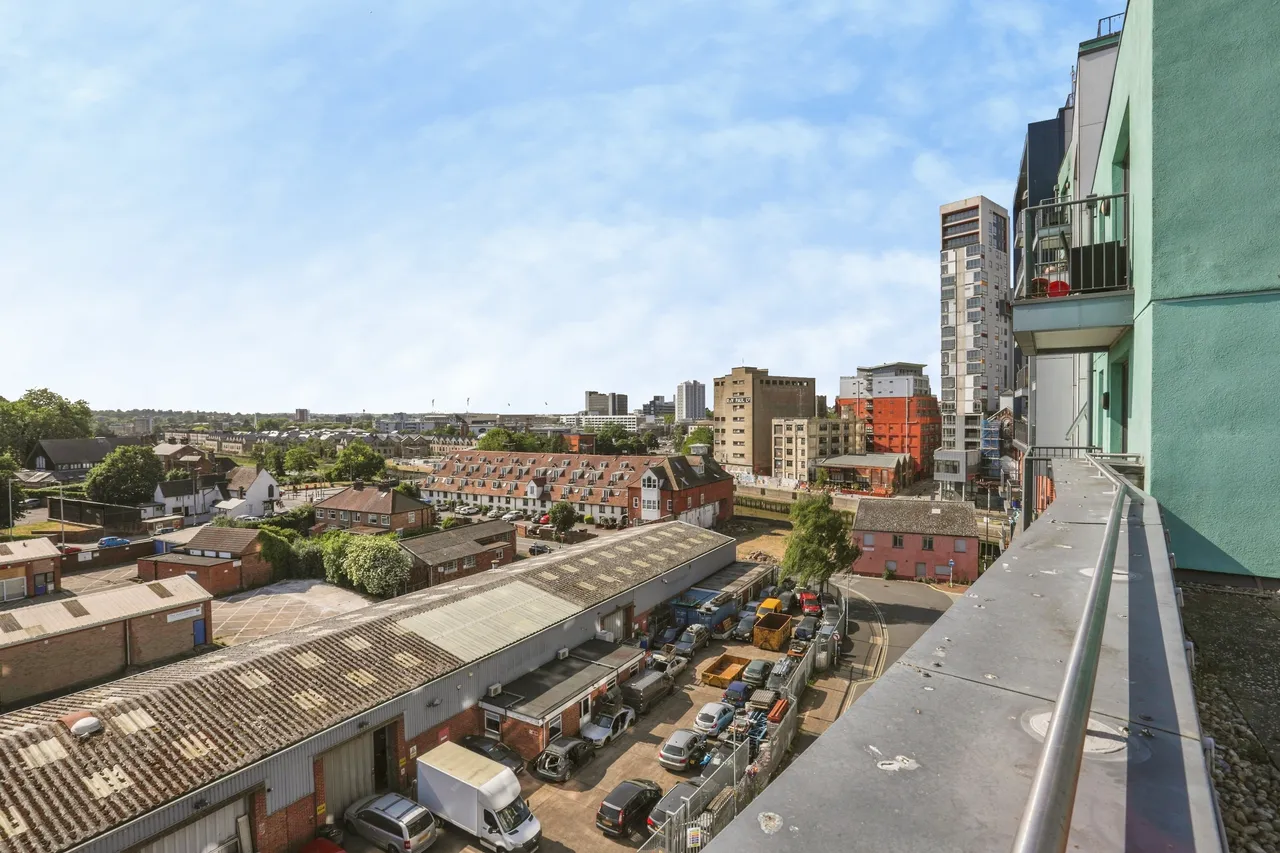 2 bed flat for sale, Great Whip Street, Ipswich, IP2