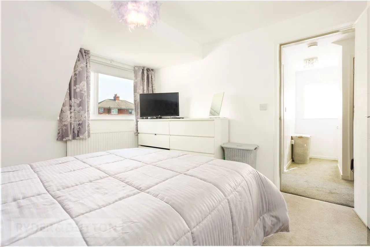 Taunton Road, Chadderton, OL9, photo 13