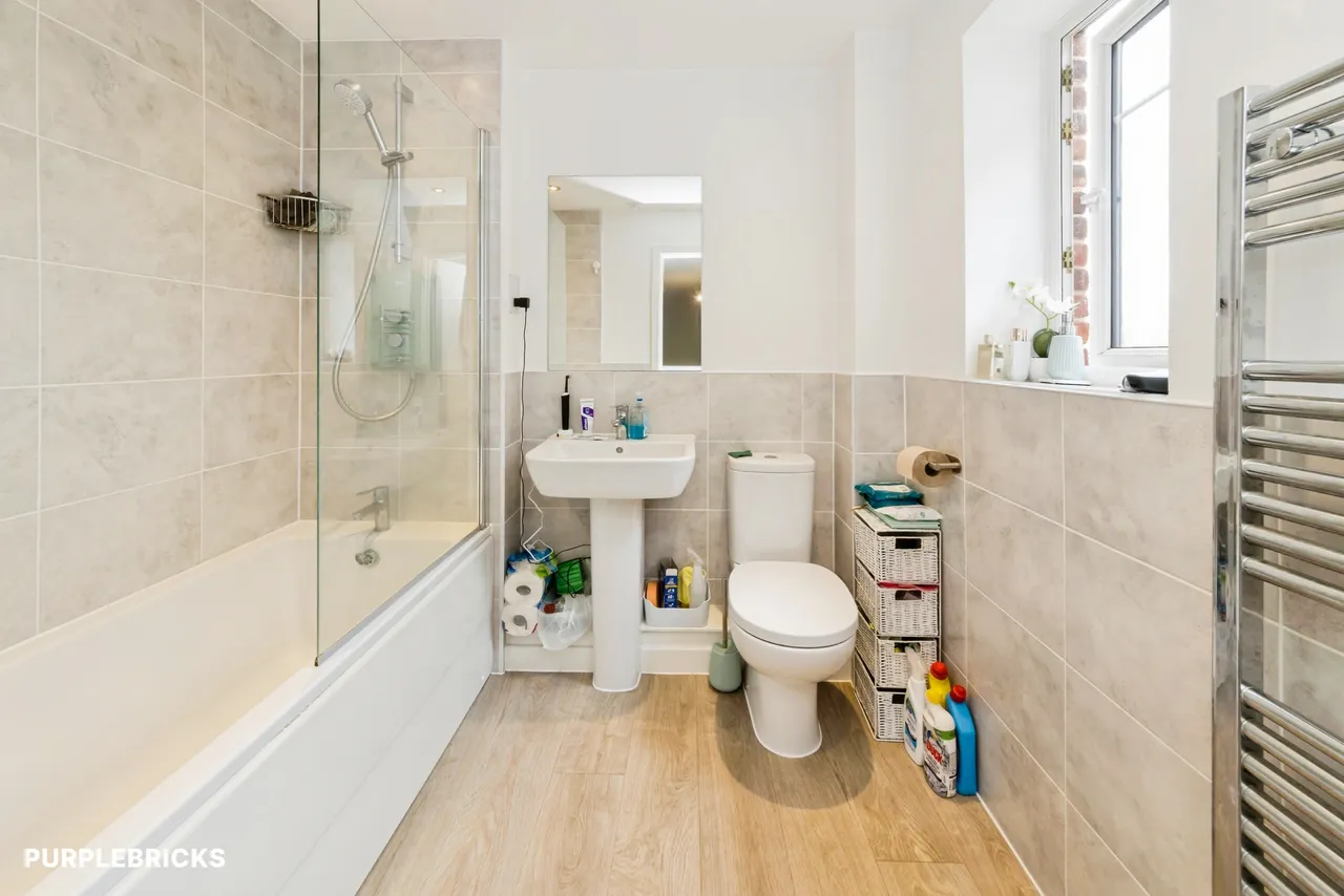 Camellia Close, Crawley, RH10, photo 5