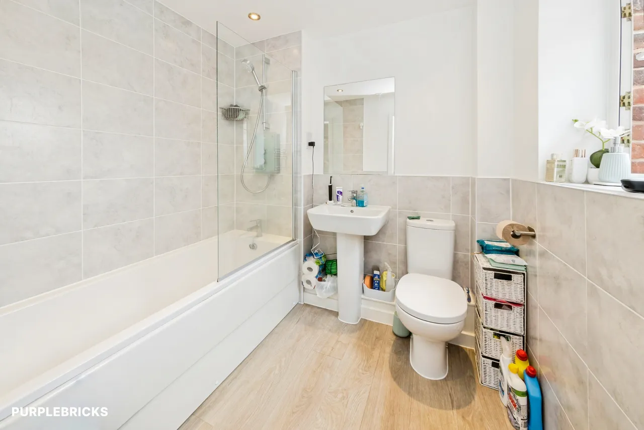 Camellia Close, Crawley, RH10, photo 18