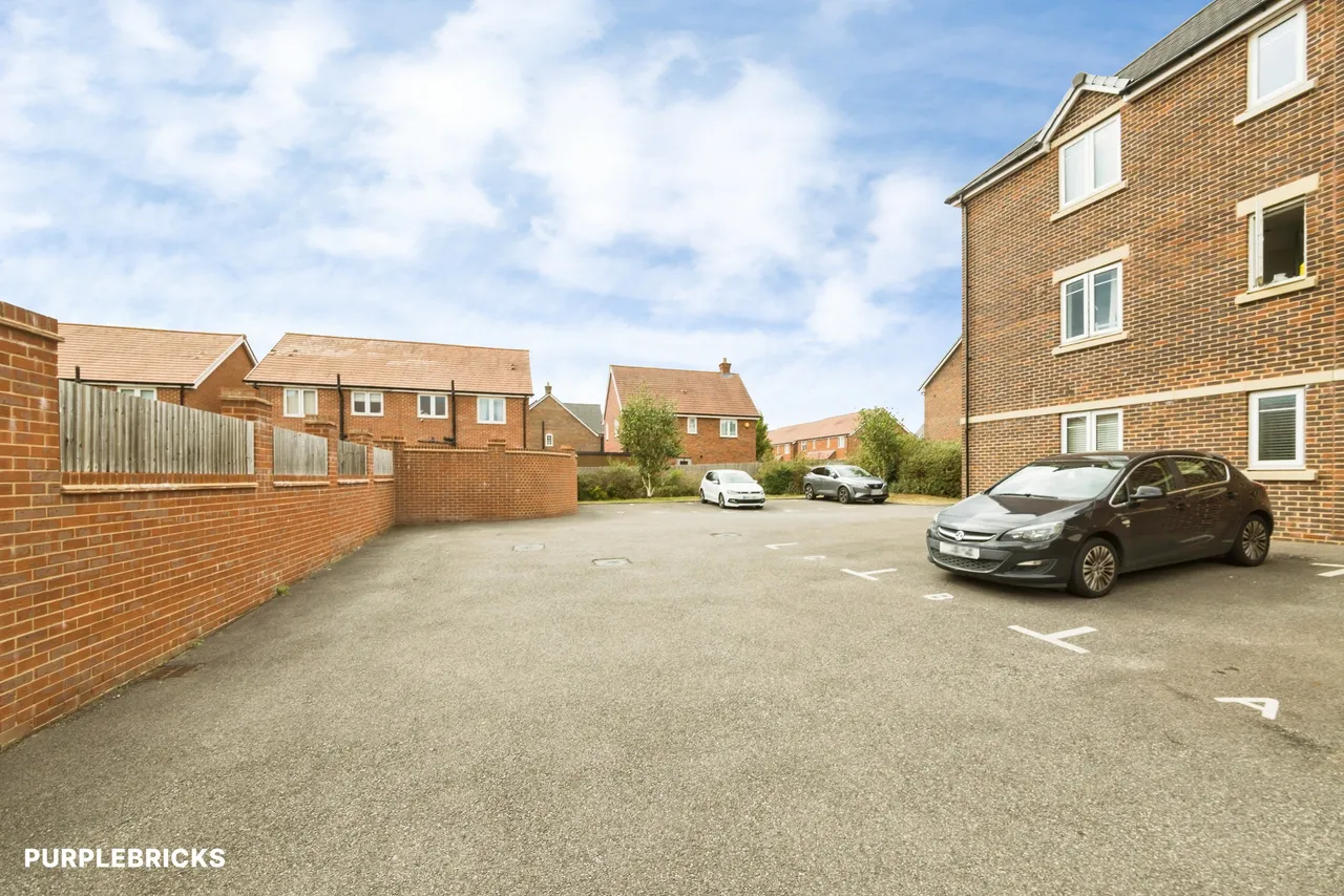 Camellia Close, Crawley, RH10, photo 15