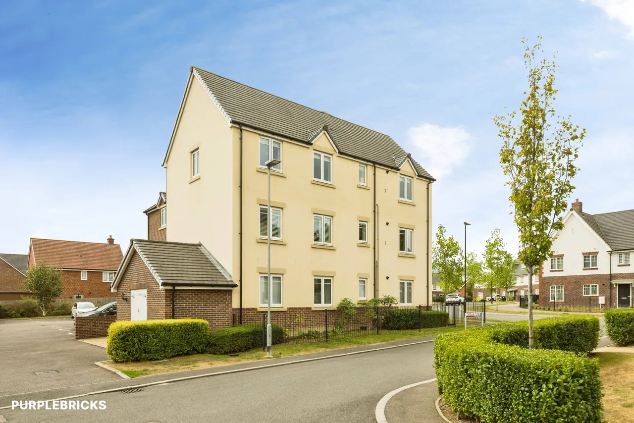 Camellia Close, Crawley, RH10, photo 7