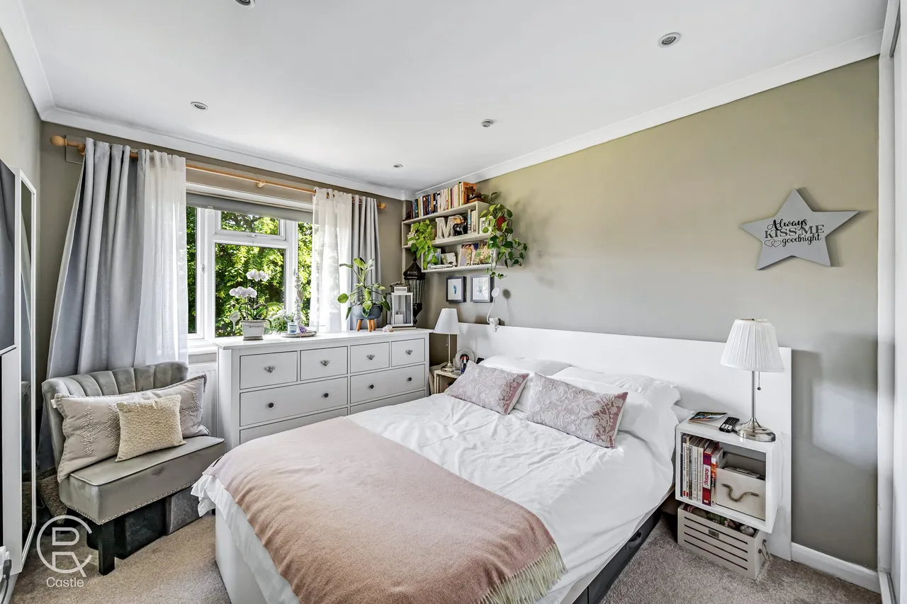 Manor Court Road, London, W7 3HD, photo 8