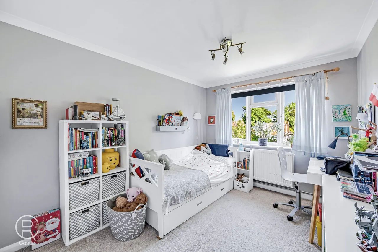 Manor Court Road, London, W7 3HD, photo 10