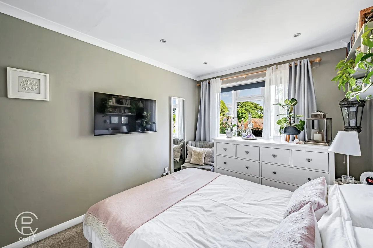 Manor Court Road, London, W7 3HD, photo 9